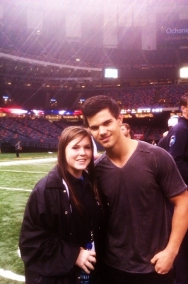  New Pic of Taylor Lautner at Saints Game on January 2nd