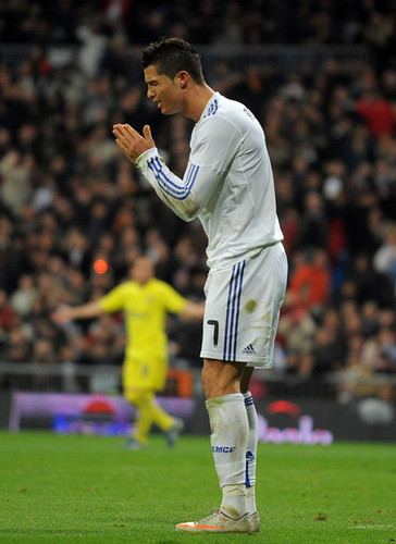 C. Ronaldo (Real Madrid - Villareal)