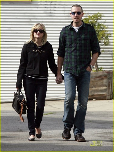  Reese Witherspoon: Sunday Church with Jim Toth!