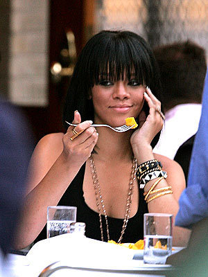 Rihanna eating lunch
