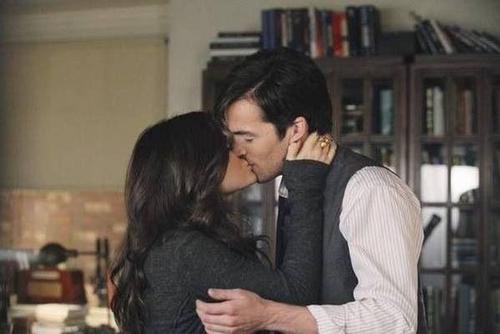 http://images4.fanpop.com/image/photos/18300000/Sneak-Peek-Photos-From-Episode-13-Know-Your-Frenemies-pretty-little-liars-tv-show-18342138-500-334.jpg