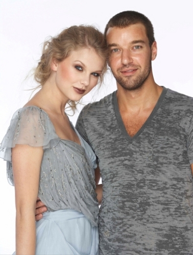  Taylor schnell, swift - Photoshoot #134: Fashion (2010)