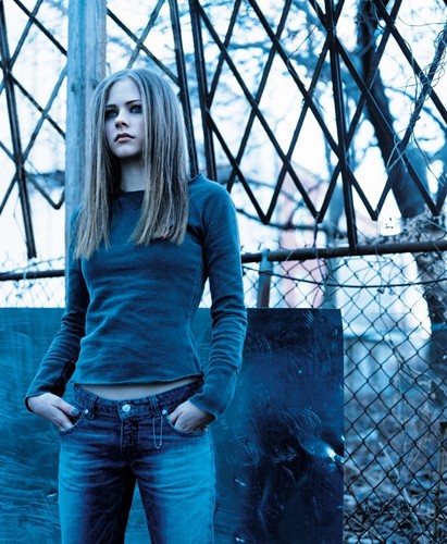  Avril Lavigne - Photoshoot #002: Complicated promo (2002)