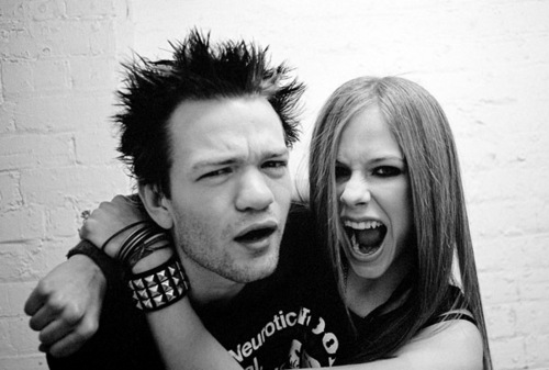  Avril Lavigne - Photoshoot #003: Avril & Deryck in Toronto (February 2nd, 2002)