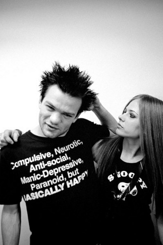 Avril Lavigne - Photoshoot #003: Avril & Deryck in Toronto (February 2nd, 2002)