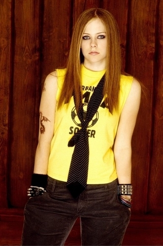  Avril Lavigne - Photoshoot #006: Anthony Cutajar (2002)