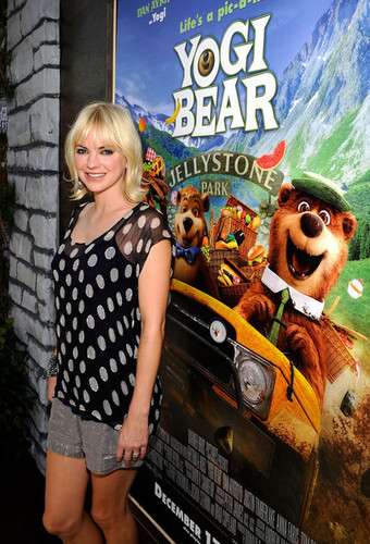  Anna Faris - Premiere Of Warner Bros. "Yogi oso, oso de 3-D" - Arrivals