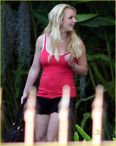  Britney Spears: Shooting Video This Week!