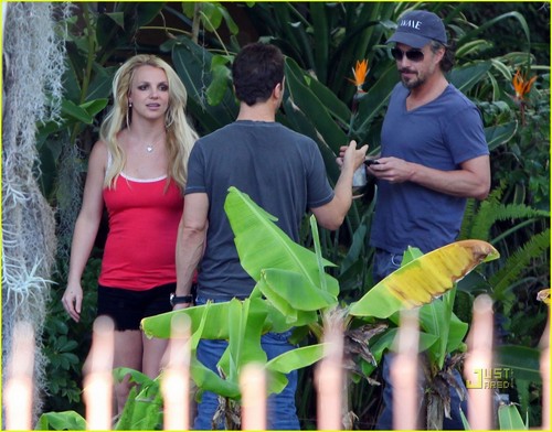  Britney Spears: Shooting Video This Week!