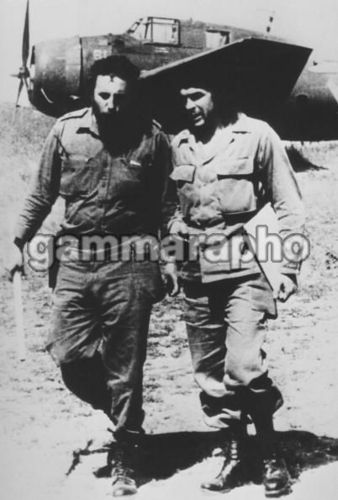  Fidel Castro And Che Guevara