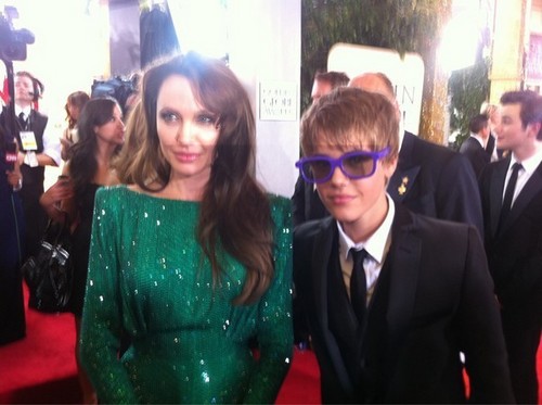  Justin & Angelina Jolie!
