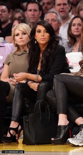  Kim & Khloe at the Los Angeles Lakers Vs. New Jersey Nets game 1/14/11