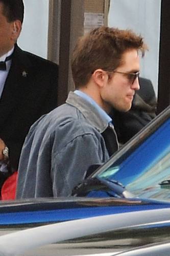  Rob at the Golden Globes Rehearsal [HQ]