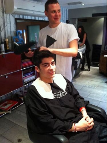  Sizzling Hot Zayn Getting His Goregous Thick Black Hair Done (He Leaves Me Breathless) 100% Real :)x