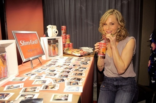 Slim-Fast At The Access Hollywood "Stuff tu Must..." Lounge - 01/15/11