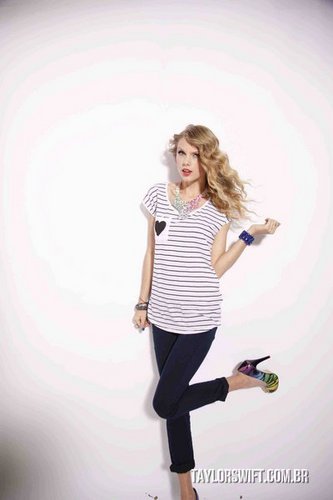  Taylor تیز رو, سوئفٹ - Photoshoot #102: Sugar (2010)