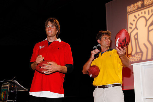  Tom Brady's Flag Football Match Kicks Off 2010 অডি Best Buddies Challenge-June 4, 2010