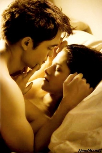  Breaking Dawn Edward and Bella Cullen