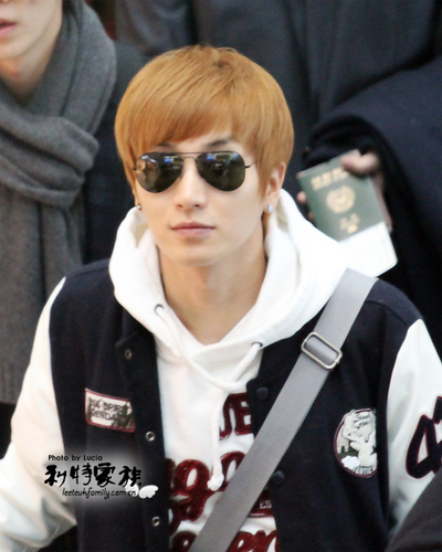  Lee Teuk at I ncheon Airport