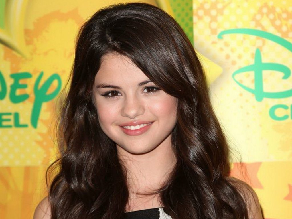 Selena Gomez Selena Wallpaper