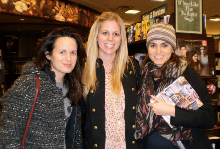  Elizabeth and Nikki with a fan in Baton Rouge!