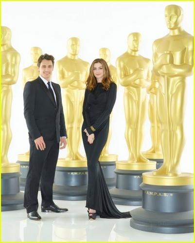  Hathaway and Franco Oscar´s Photoshoot