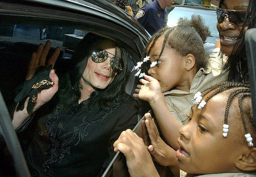  Michael Jackson in a limo