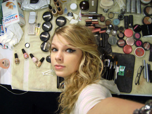  Taylor Swifts Make-up