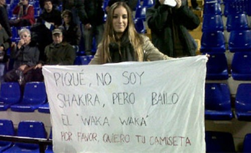  "Piqué, I am not Shakira but I danced waka-waka"Please, I want your baju !!!
