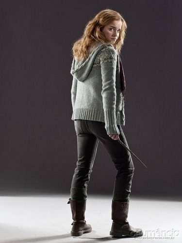  Emma Watson - Harry Potter and the Deathly Hallows promoshoot (2010-2011)