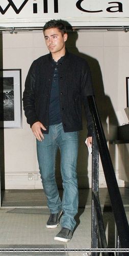  Zac Efron new bức ảnh 2011