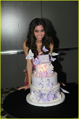  Ashley Argota: প্রজাপতি Birthday Cake!