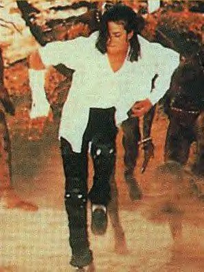  MJ - Black of White