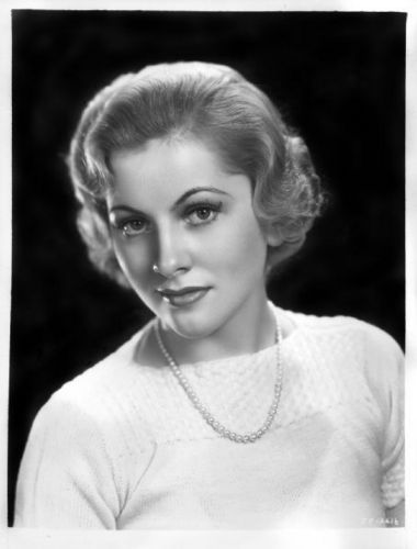 Joan Fontaine Fan Club | Fansite with photos, videos, and more