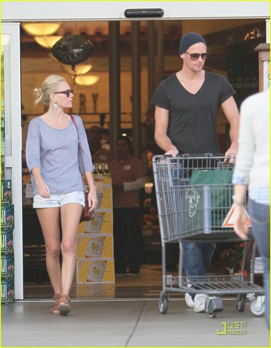  Alexander Skarsgard & Kate Bosworth: супермаркет Mates