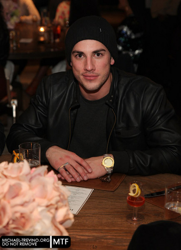  Hennessy Privilege Intime ужин Hosted By Mehcad Brooks- 2/2