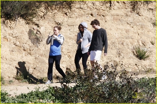 Hiking with friends at Beachwood Canyon, Los Angeles (February 4th 2011)