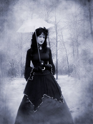  elegant goth girl