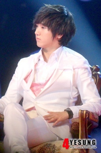  12 Plus Miracle dia - Yesung