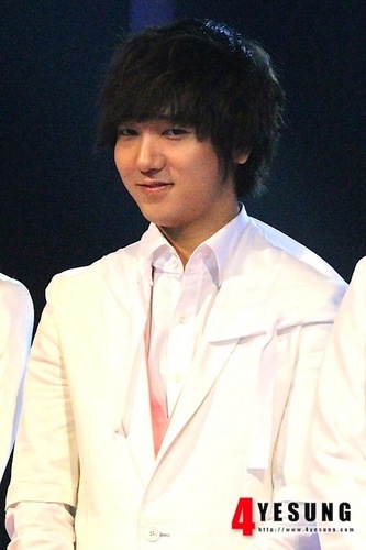  12 Plus Miracle দিন - Yesung