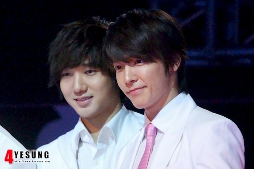  12 Plus Miracle 일 - Yesung