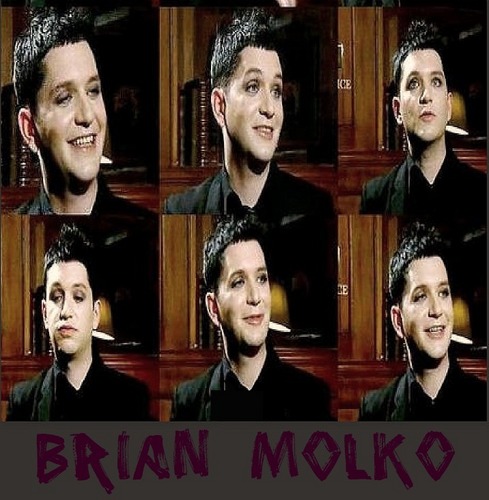  Brian Molko x)