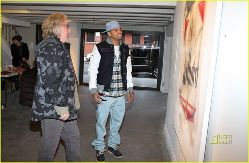 Chris Brown: Kid Zoom Pop-Up Gallery!