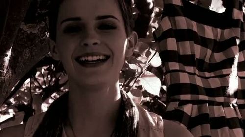  Emma Watson People पेड़ 2011 shoot