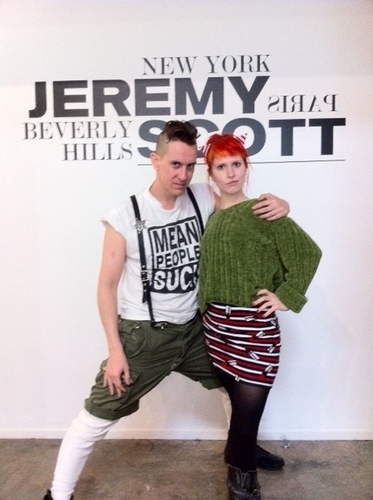  Finally Met Jeremy Scott In Real Life! Fashion Lovers, Bow Down! He's The Best.