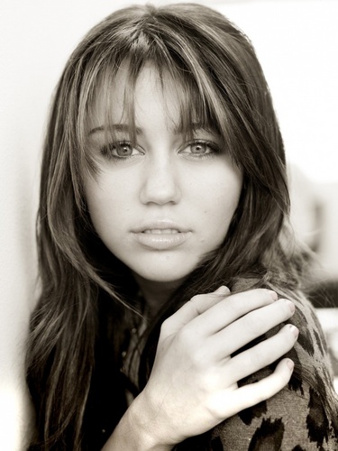  Miley Cyrus photoshoot (HQ)