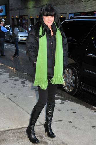  Pauley Perrette - Outside The late mostra with David Letterman