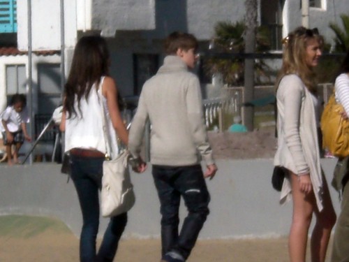  Selena with Justin