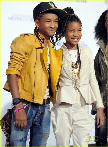  Willow Smith: 'Never Say Never' Premiere with the Family