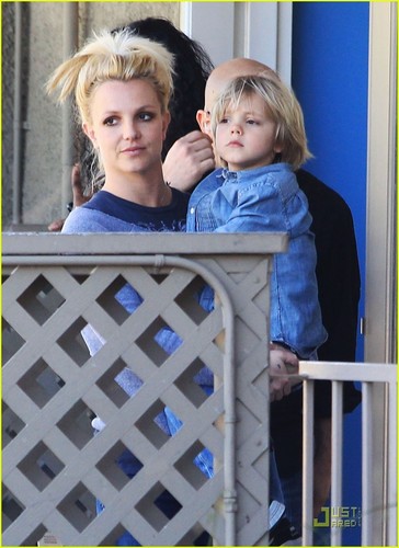  Britney Spears: Karate Practice with Jayden James!